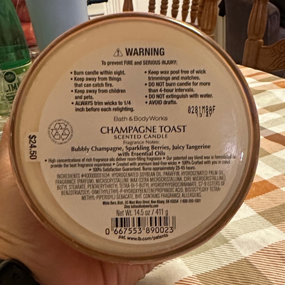 Bath & Body Works Champagne Toast Candle - Pink and Red - Picture 2 of 3